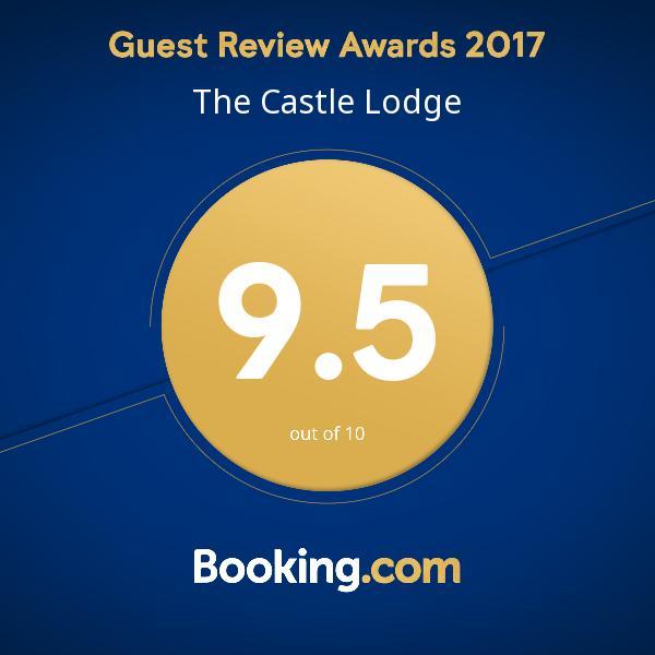 The Castle Lodge Tredegar Exteriér fotografie